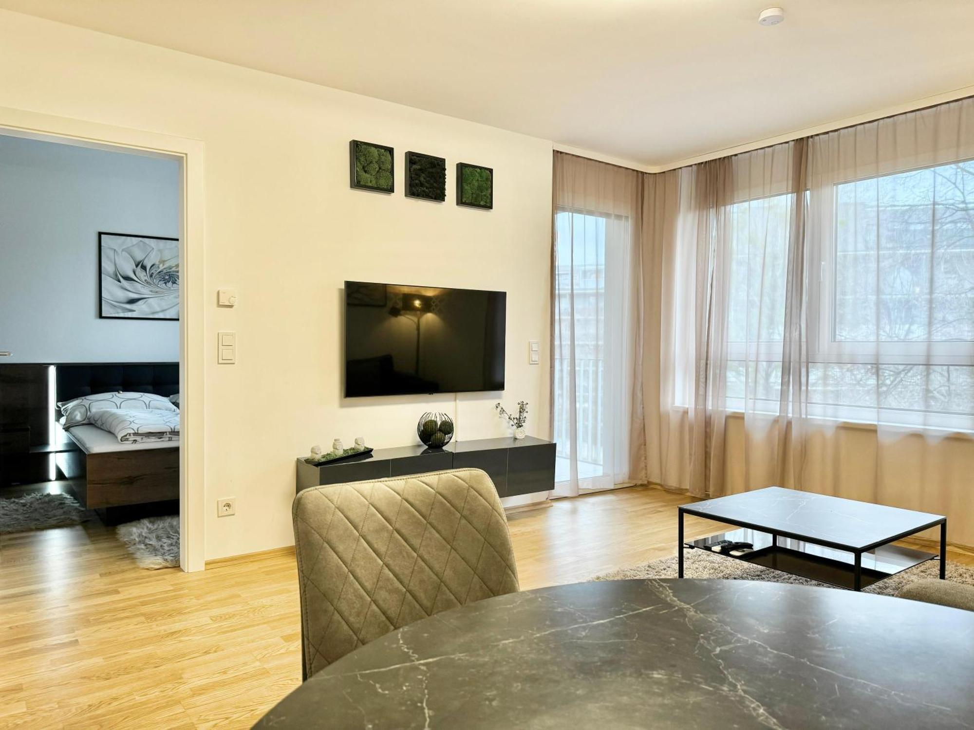 Апартаменты 10 Minutes To The Center, 2 Minutes To The Metro Вена Экстерьер фото